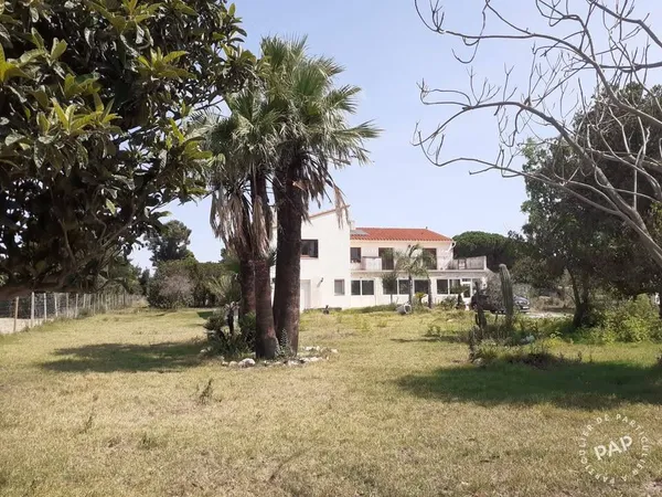 Maison 6 pièces 256 m²