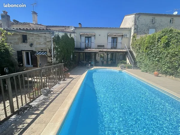 Maison 15 pièces 156 m²