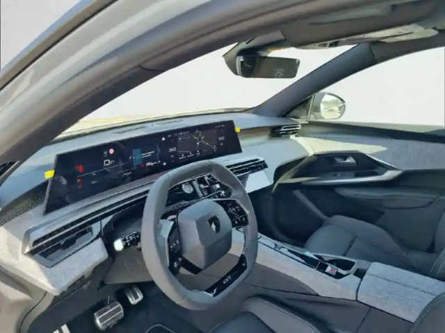 Peugeot 5008 hybrid 145 e-dcs6 — photo 8