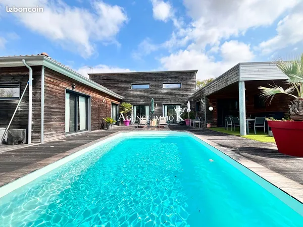 Maison 6 pièces 213 m²