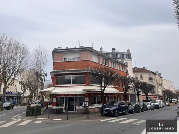LOCAL COMMERCIAL PROCHE RER E
