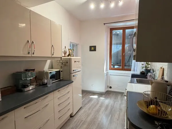 Lumineux T2 au 2ème étage