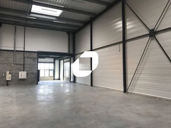 Local d'activité 5069 m²