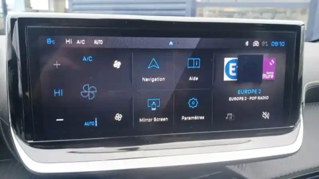 Peugeot 208 hybrid 110 e-dcs6 — photo 17