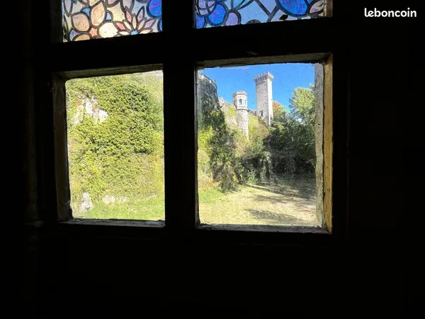 Maison 11 pièces 300 m²