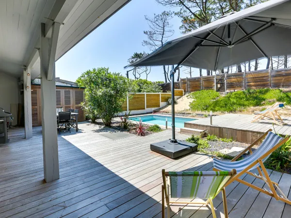 MAISON AVEC PISCINE AU PIED DES DUNES