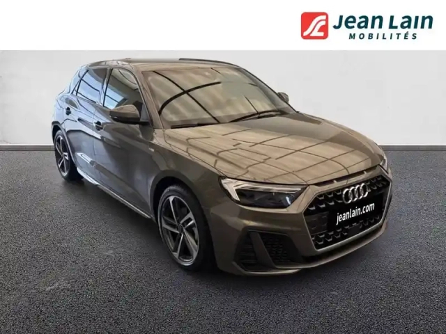 Audi A1 sportback 35 tfsi 150 ch s tronic 7 — photo 3