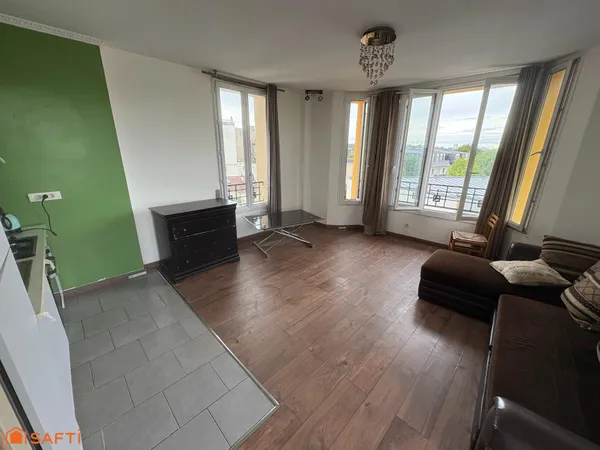 F2 40 m² - Gagny Maison Blanche - 3€ étage sans vis-à-vis - Cave - RER à 500 m