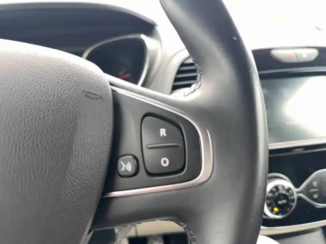 Renault Captur tce 150 fap edc — photo 43