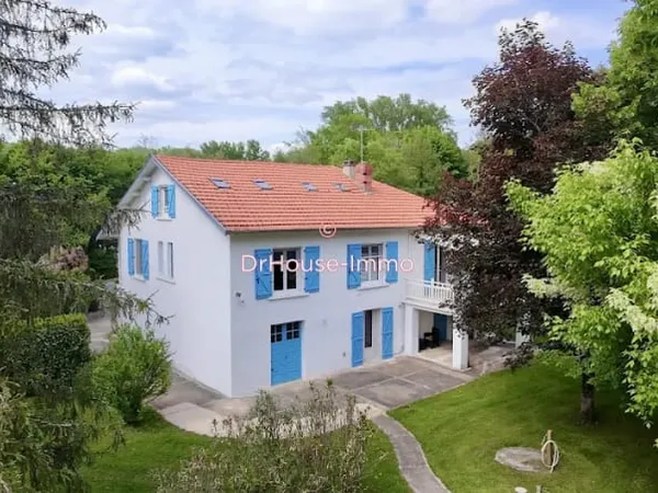 Maison 8 pièces 184 m²