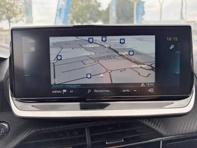 Peugeot 2008 electrique 136 ch — photo 24