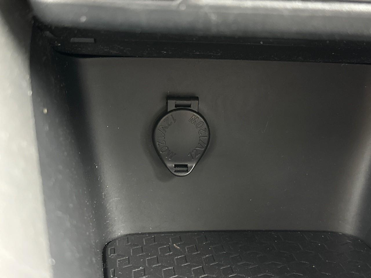 Toyota Yaris hybride 116h design — photo 27