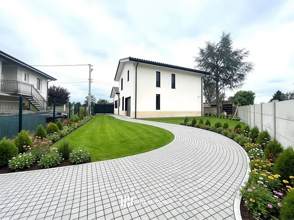 Maison 6 pièces 145 m²