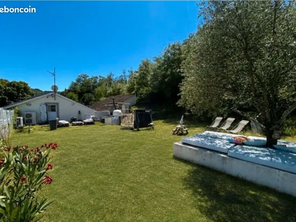 Propriété 7 pièces + dépendance - 170 m2 - Saint Désirat