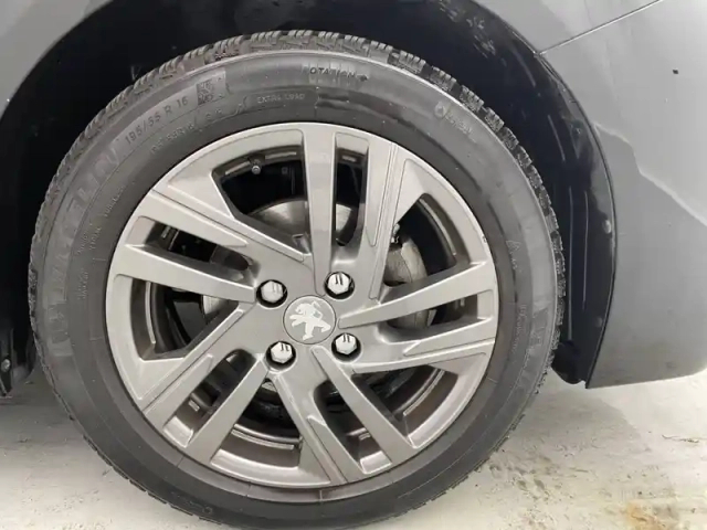 Peugeot 208 puretech 75 s&amp;s bvm5 — photo 18