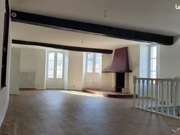 Appartement T3 + garage 130 m² CV La Rochefoucauld