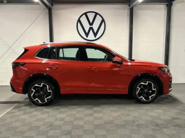 Volkswagen Tiguan 1.5 etsi 150ch dsg7 — photo 3