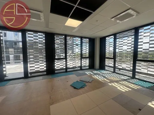 Bureaux 176 m²