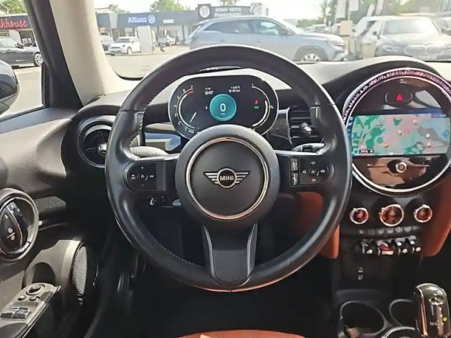 Mini Mini hatch 3 portes cooper 136 ch dkg7 — photo 6