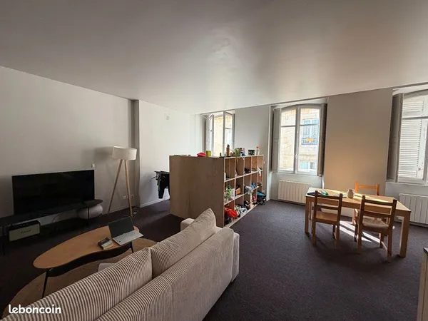 Loft/atelier/surface 2 pièces 70 m²
