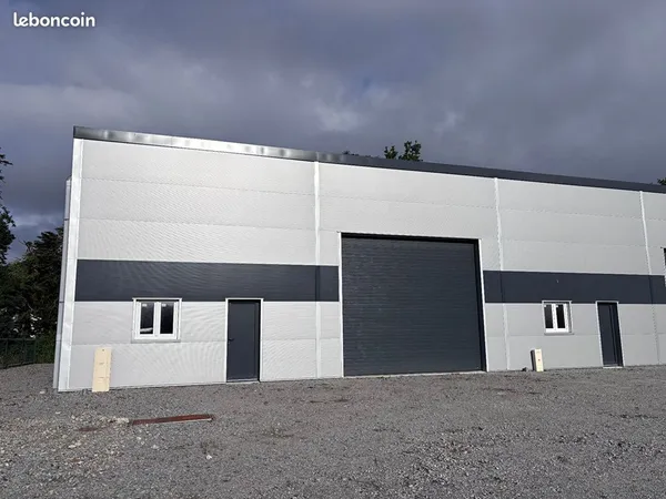 Local 800 m² Ploemeur