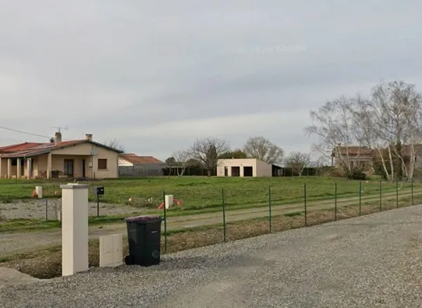 Terrain 990 m²