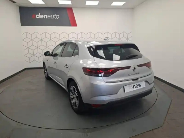 Renault Megane mégane iv berline tce 140 fap - 21n — photo 3