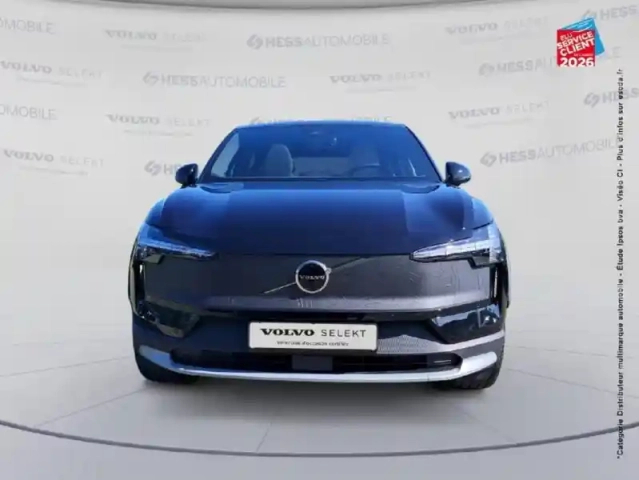 Volvo Ex30 cross country p5 long range 272ch 69kwh ultra — photo 2