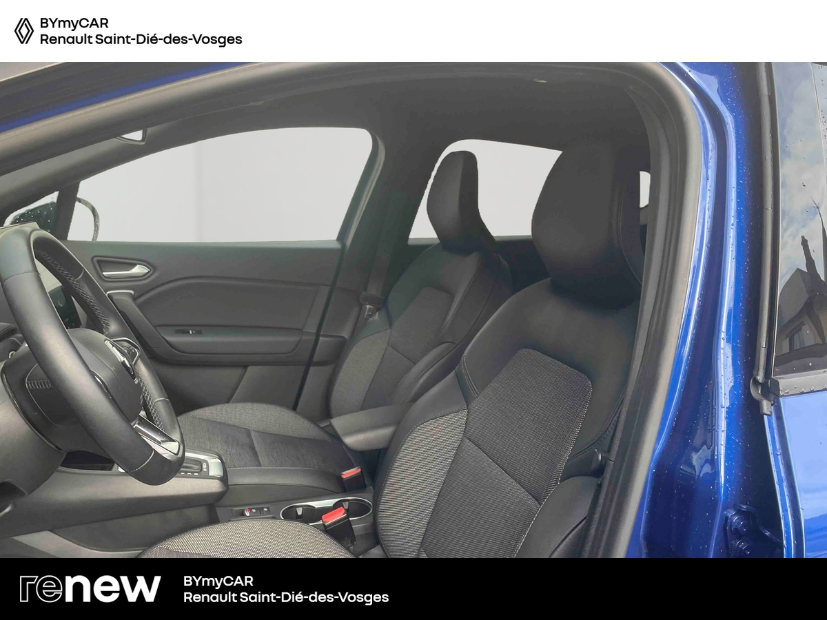 Renault Captur E-Tech 145 — photo 11