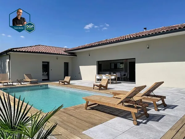 Maison T5 160 m² avec piscine Rt 2012