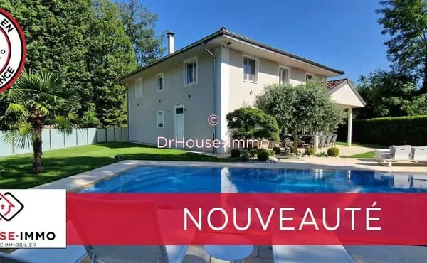 VEIGY-FONCENEX - PROCHE DE LA FRONTIERE SUISSE - LUXUEUSE DEMEURE AVEC PISCINE ET JARDIN PAYSAGE AU 