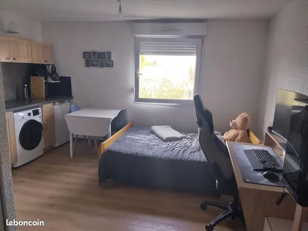 Studio meublé/équipé avec garage au pied des facultés