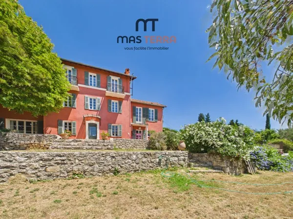 Maison 9 pièces 248 m²