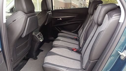 Peugeot 5008 1.2 PureTech 130 EAT6 - Allure – 2018 – 112488 km – Essence – Boîte Automatique — photo 13