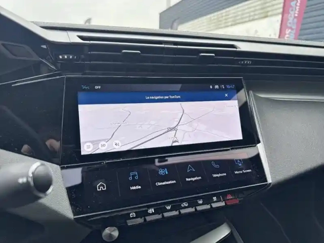 Peugeot 408 phev 225 e-eat8 — photo 24