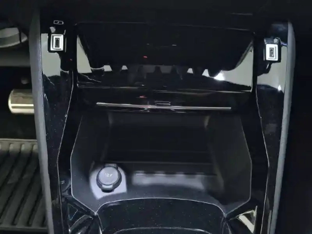 Peugeot 208 hybrid 110 e-dcs6 — photo 48