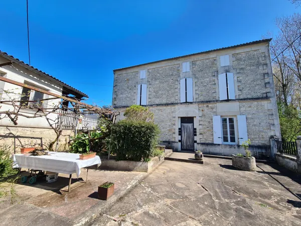 Vends domaine de 350m² avec fort potentiel, produit rare