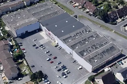 LOCAL COMMERCIAL 608 m² REIMS