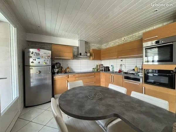 Maison 5 pièces 145 m²