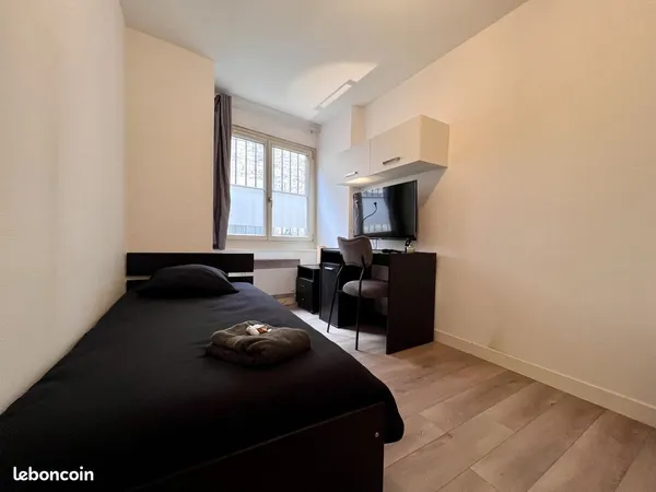Studio 1 pièce 14 m²