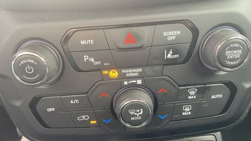 Jeep Renegade 1.3 i 190 4xe Plug in Hybrid 4WD DCT6 - Brooklyn – 2022 – 78835 km – Hybride rechargeable – Boîte Automatique — photo 7