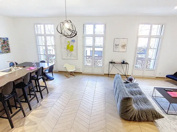 Appartement bourgeois 3 pièces 101 m²