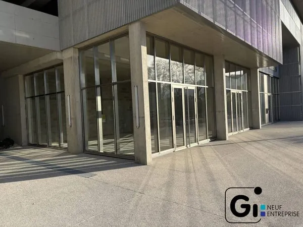 Local commercial 112 m²