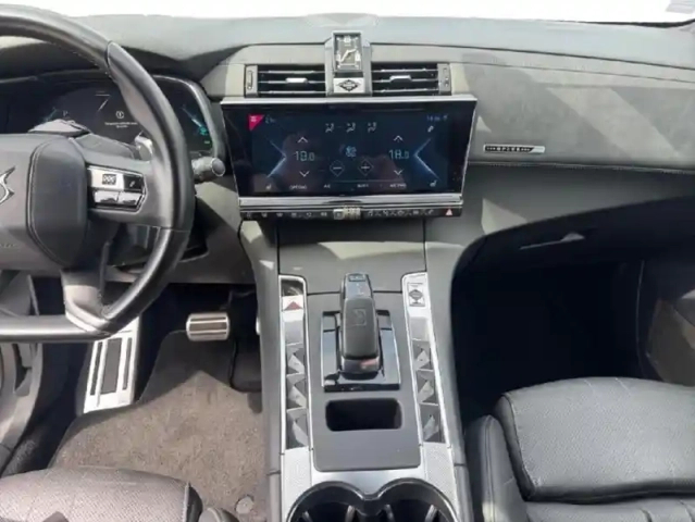 Ds Ds 7 crossback e-tense 4x4 300ch grand chic — photo 12