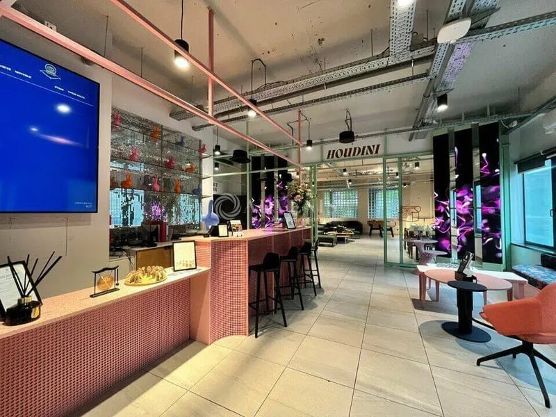 Photo 1