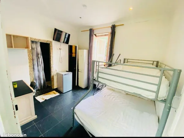 Chambre indépendante de 15 m² - Saint-Laurent-du-Var