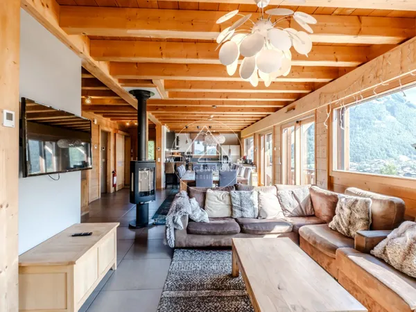Maison 9 pièces 230 m²
