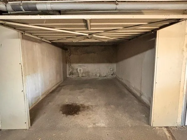 Garage fermé Millénaire