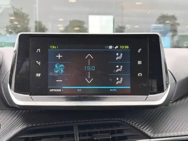 Peugeot 208 electrique 50 kwh 136ch — photo 22