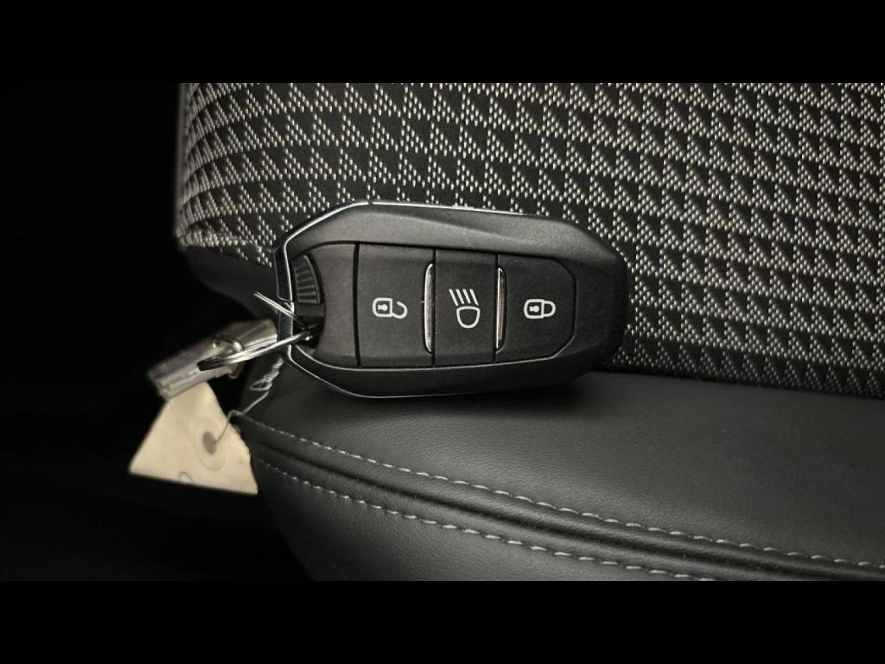 Peugeot 2008 1.5 bluehdi 130ch s&s gt eat8 — photo 16